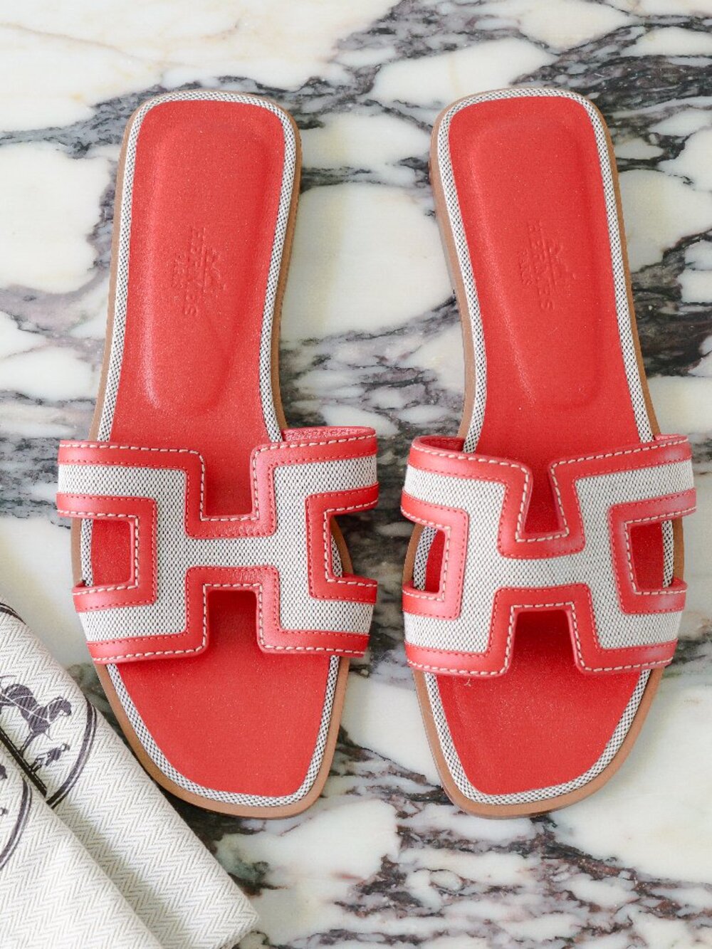 Hermès Oran Sandals Prunoir Rouge Canvas EU 36